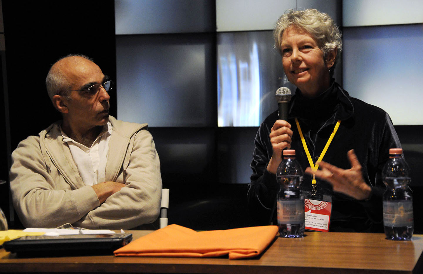 Angelus Iván, Laurie Uprichard 
